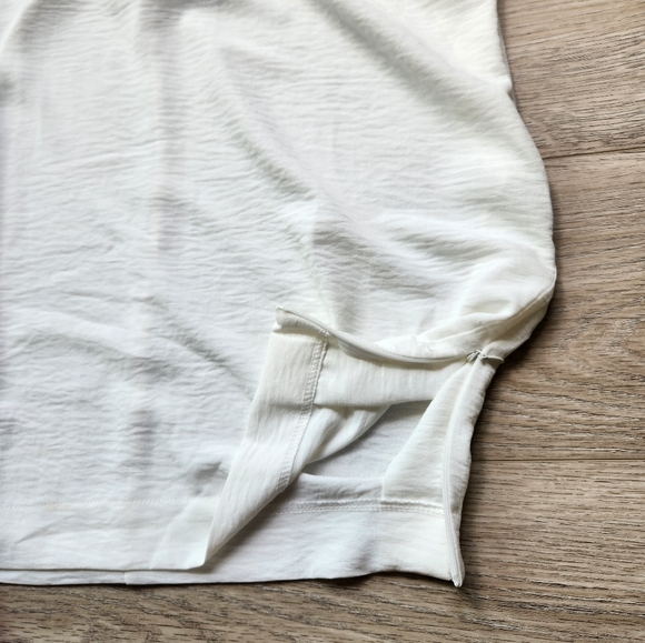 GeeGee Off White Top Womens Large Ruched Short Sleeves Lightweight Nwt - Picture 4 of 11